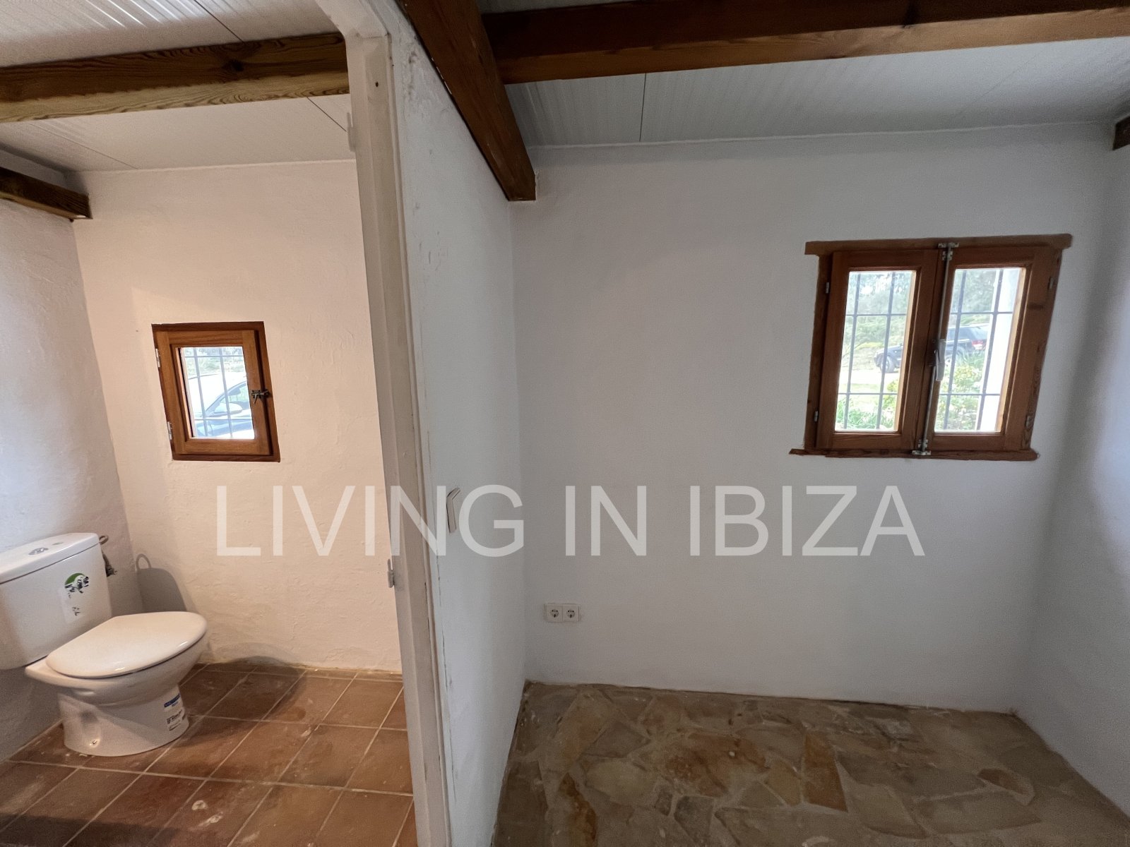 For yearly rental without furniture. An authentic country house in Santa Gertrudis, Ibiza. Enjoy the charm of living in the heart of nature