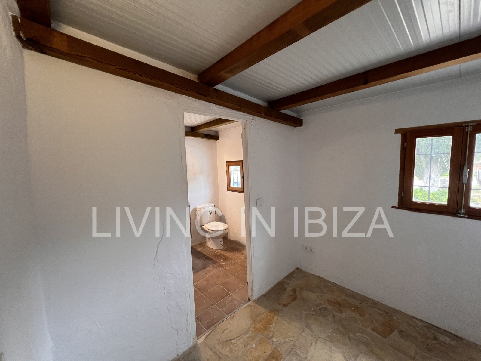 For yearly rental without furniture. An authentic country house in Santa Gertrudis, Ibiza. Enjoy the charm of living in the heart of nature