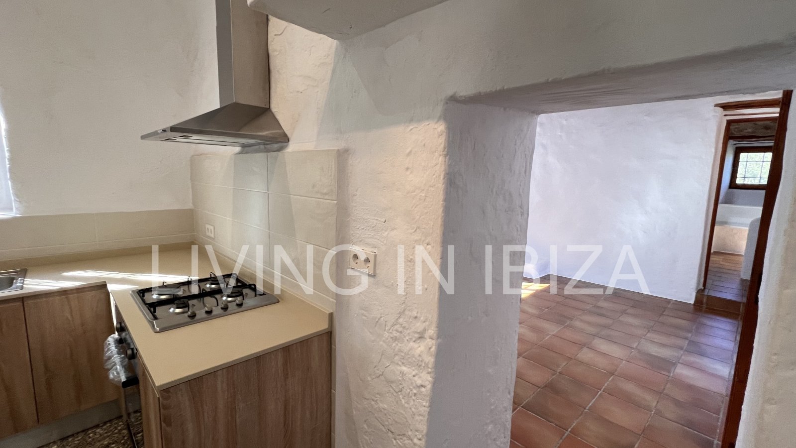 For yearly rental without furniture. An authentic country house in Santa Gertrudis, Ibiza. Enjoy the charm of living in the heart of nature