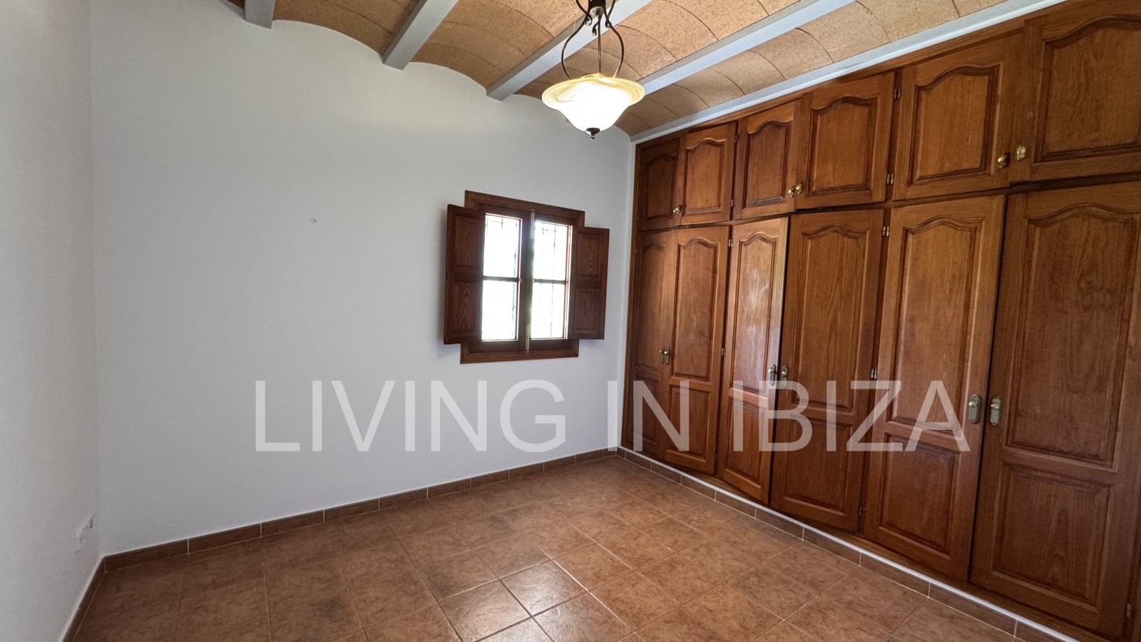 ANNUAL RENT. Yearly rent. Detached house 'Blumenfeld': located near San Carlos, in Santa Eulalia del Río (Ibiza), towards the Morna valley.