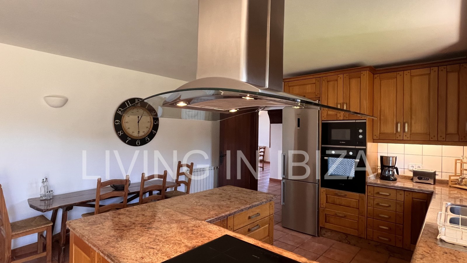  Attractive and spacious villa with Pool and sea views for seasonal rent in San Carlos, Santa Eulalia del Río, Ibiza, near Cala Nova, Cala Llenya 