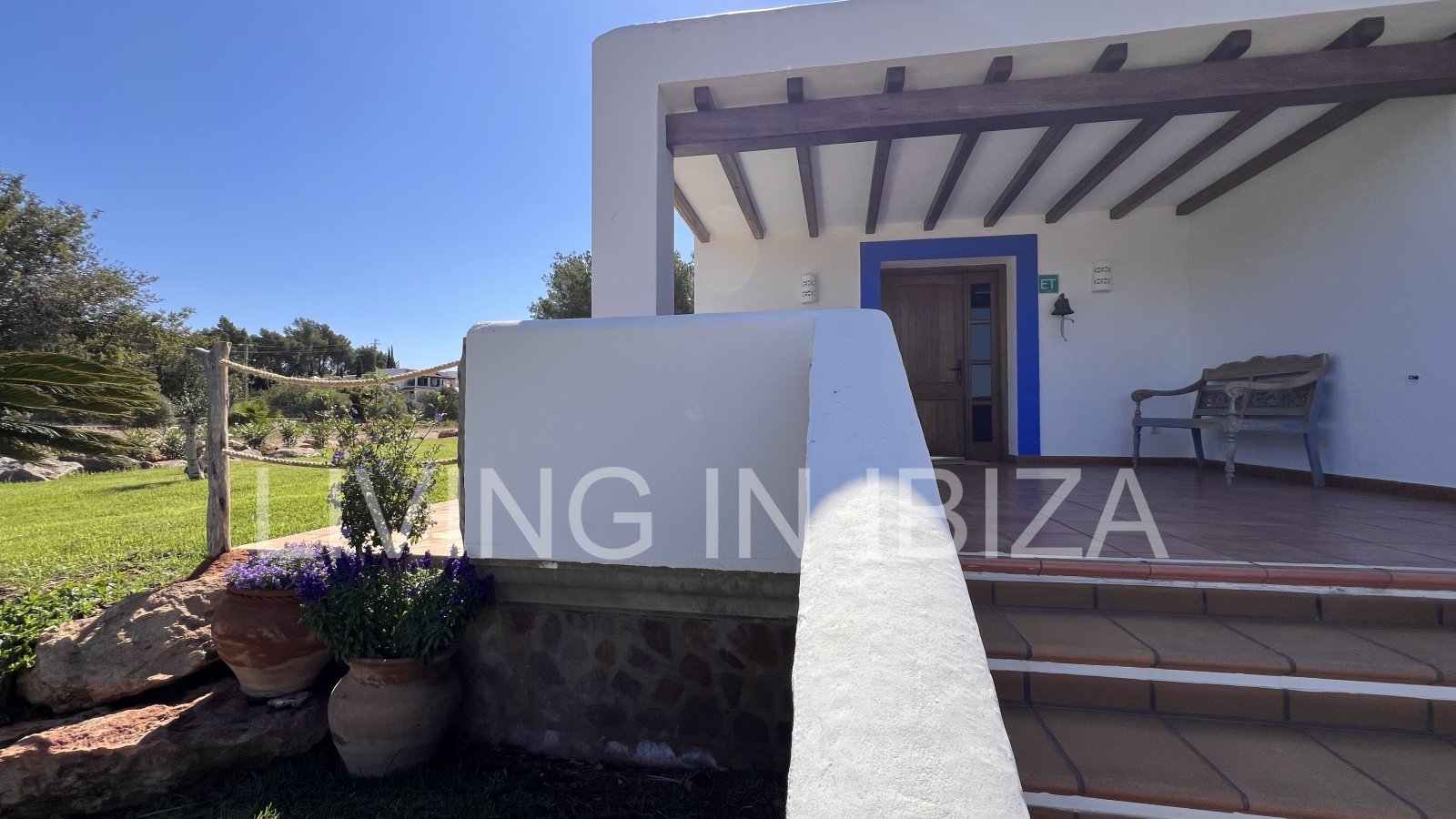  Attractive and spacious villa with Pool and sea views for seasonal rent in San Carlos, Santa Eulalia del Río, Ibiza, near Cala Nova, Cala Llenya 