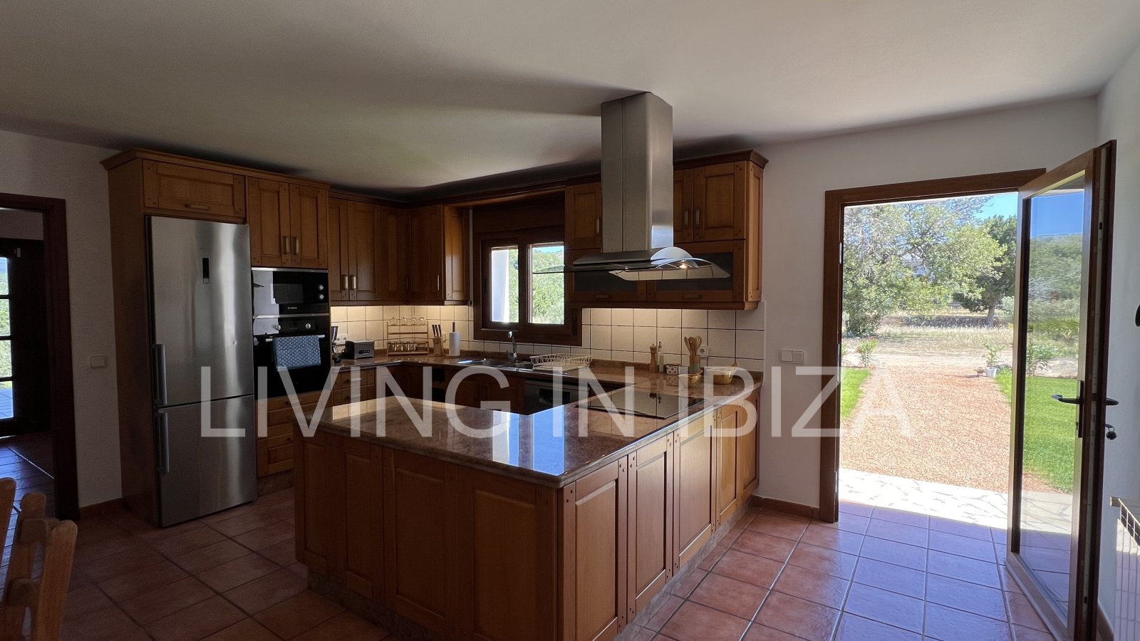  Attractive and spacious villa with Pool and sea views for seasonal rent in San Carlos, Santa Eulalia del Río, Ibiza, near Cala Nova, Cala Llenya 