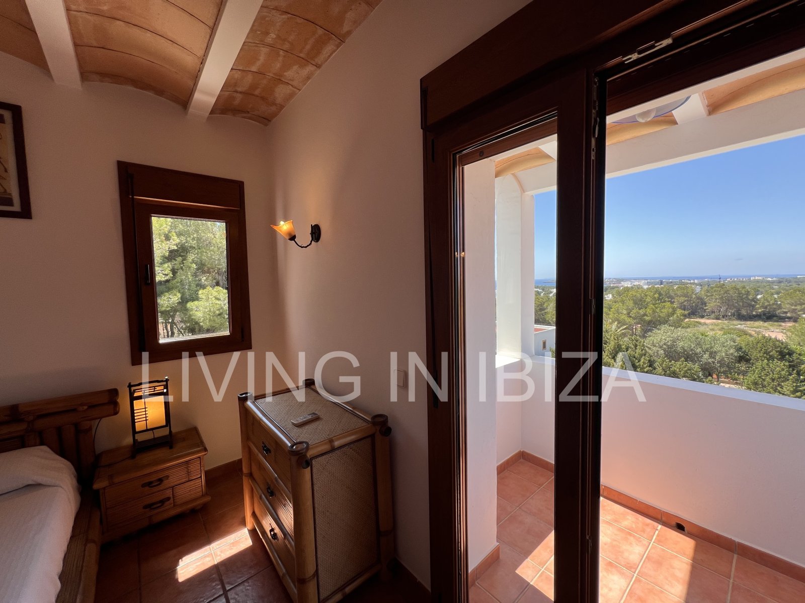  Attractive and spacious villa with Pool and sea views for seasonal rent in San Carlos, Santa Eulalia del Río, Ibiza, near Cala Nova, Cala Llenya 