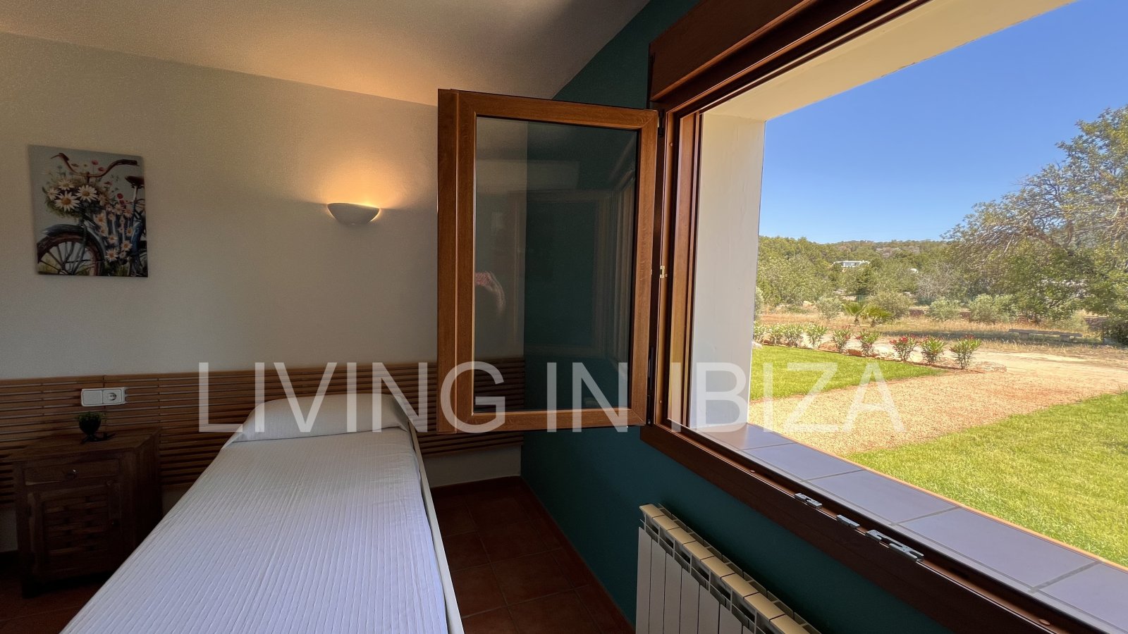  Attractive and spacious villa with Pool and sea views for seasonal rent in San Carlos, Santa Eulalia del Río, Ibiza, near Cala Nova, Cala Llenya 