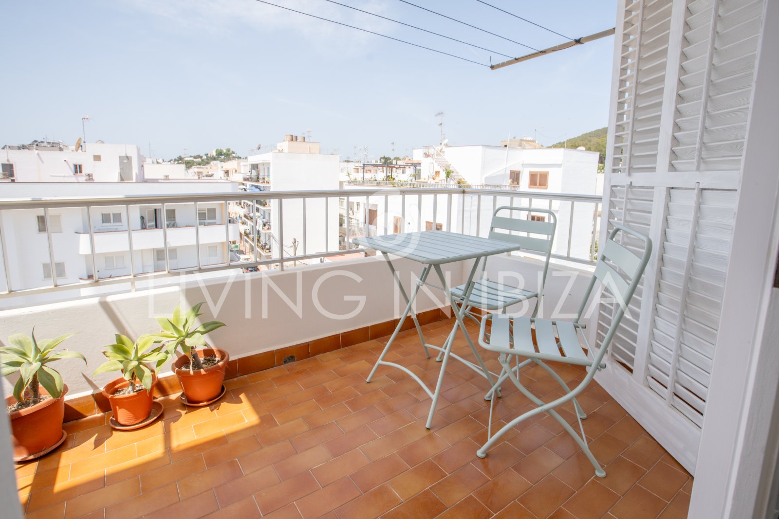 For sale. This cosy Mediterranean-style apartment, located in Santa Eulalia del Río (Ibiza). 