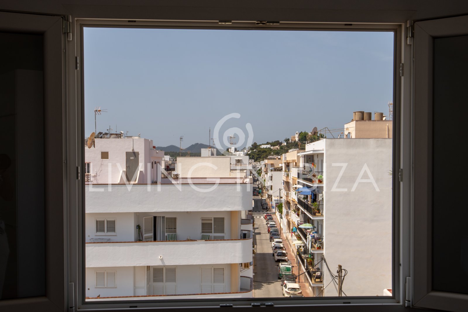 For sale. This cosy Mediterranean-style apartment, located in Santa Eulalia del Río (Ibiza). 