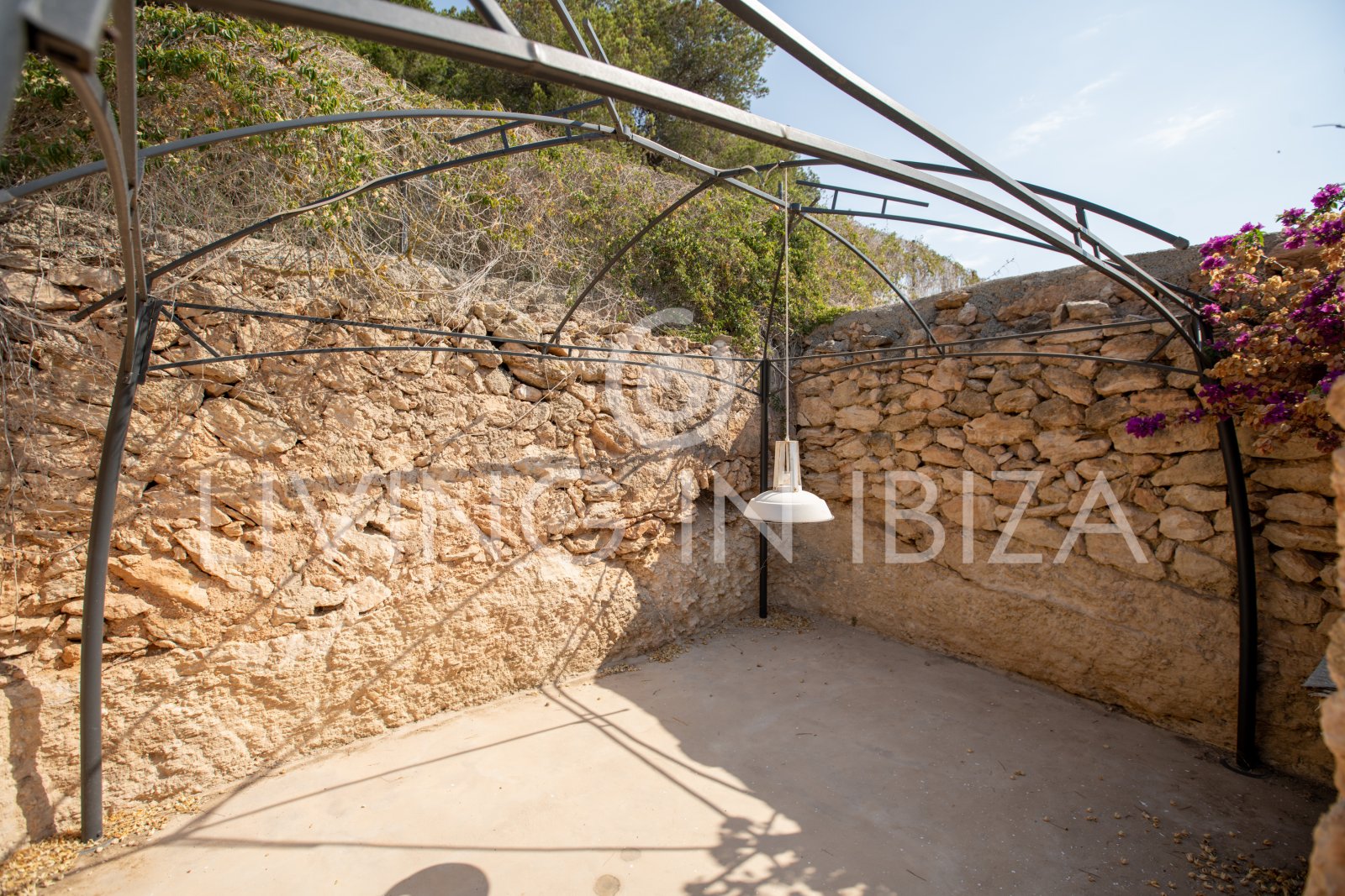 Typical Ibizan Finca in 2 floors with pool and no close neighbours for long term rental in Santa Eulalia del Rio, Ibiza.