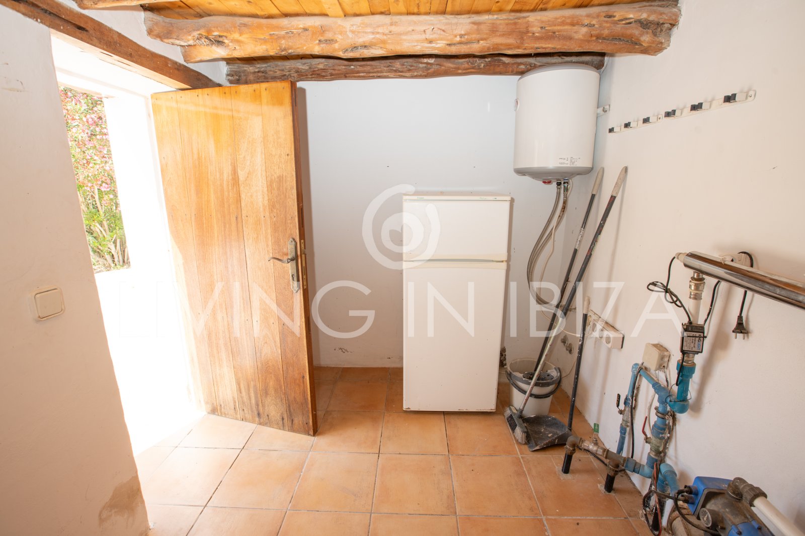 Typical Ibizan Finca in 2 floors with pool and no close neighbours for long term rental in Santa Eulalia del Rio, Ibiza.