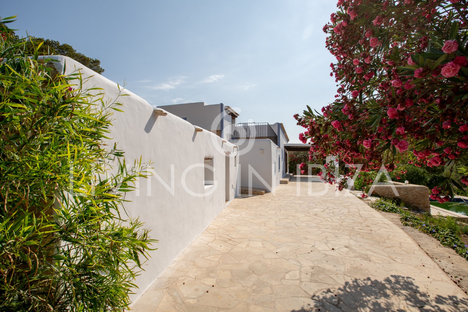 Typical Ibizan Finca in 2 floors with pool and no close neighbours for long term rental in Santa Eulalia del Rio, Ibiza.