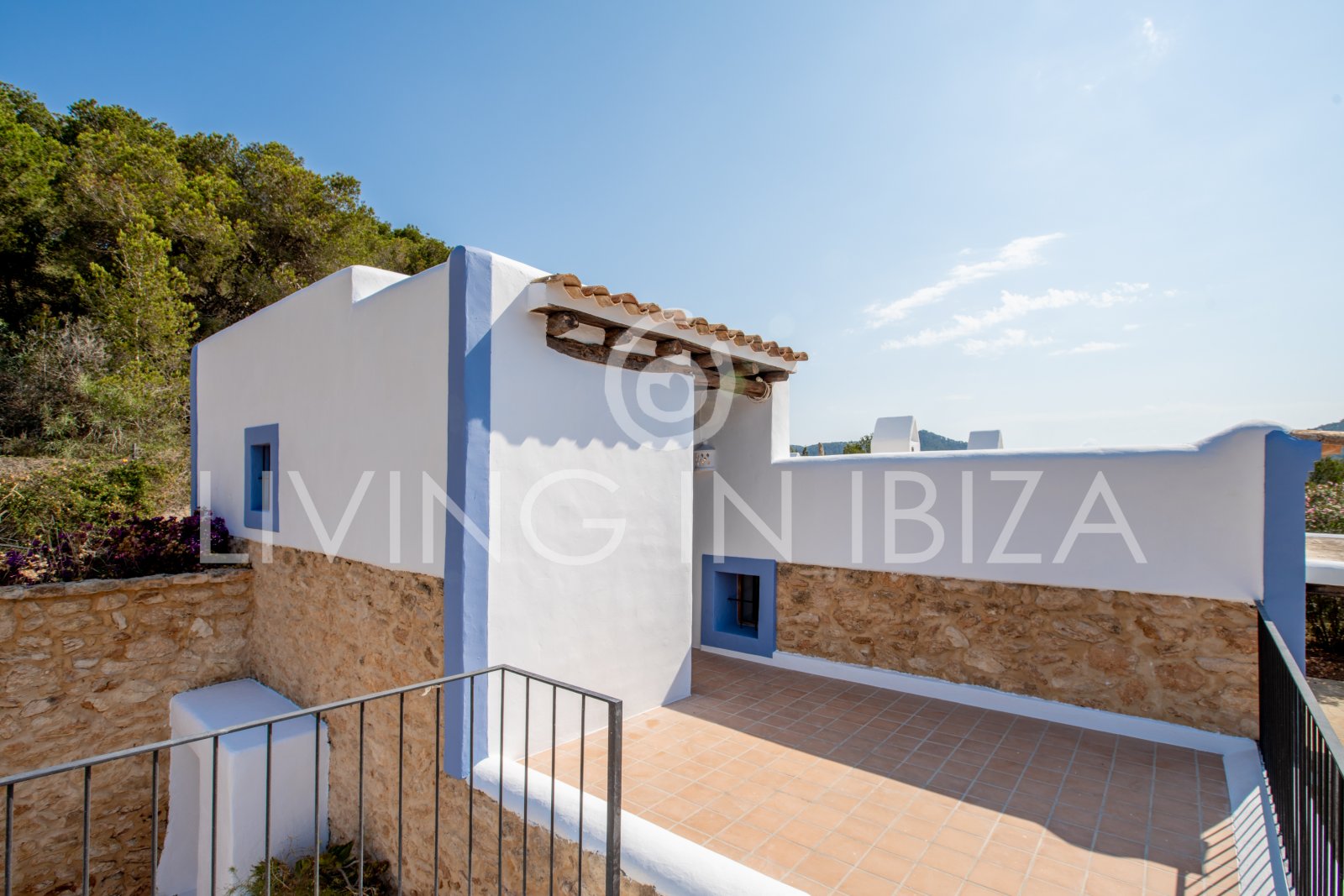 Typical Ibizan Finca in 2 floors with pool and no close neighbours for long term rental in Santa Eulalia del Rio, Ibiza.