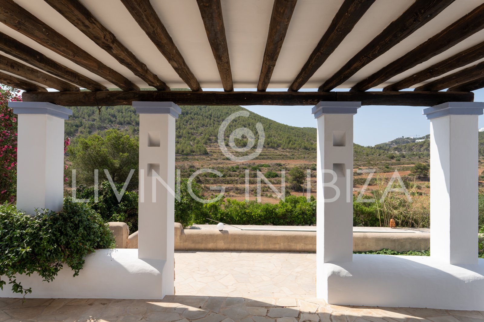 Typical Ibizan Finca in 2 floors with pool and no close neighbours for long term rental in Santa Eulalia del Rio, Ibiza.