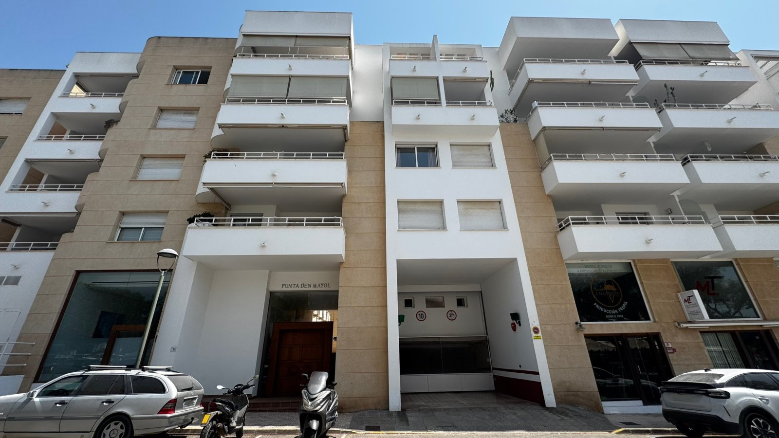 Santa Eularia des Riu: 3 Parking spaces for sale or rent – Edificio Punta D’en Mayol, Santa Eulalia del Rio, Ibiza 