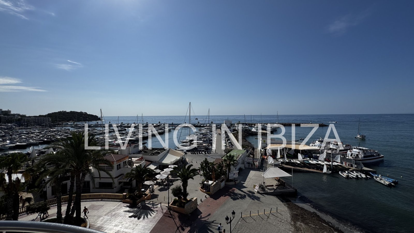 Top rental first line: Extraordinary Luxury Seafront Apartment for Rent – Santa Eulalia del Río, Ibiza