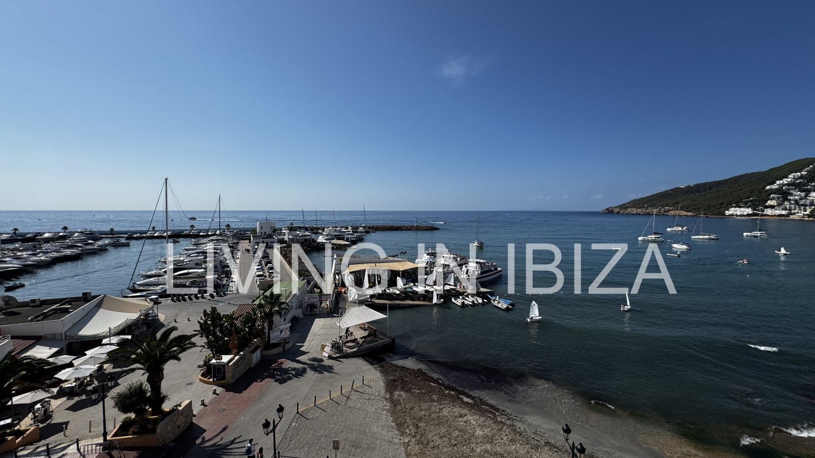 Top rental first line: Extraordinary Luxury Seafront Apartment for Rent – Santa Eulalia del Río, Ibiza