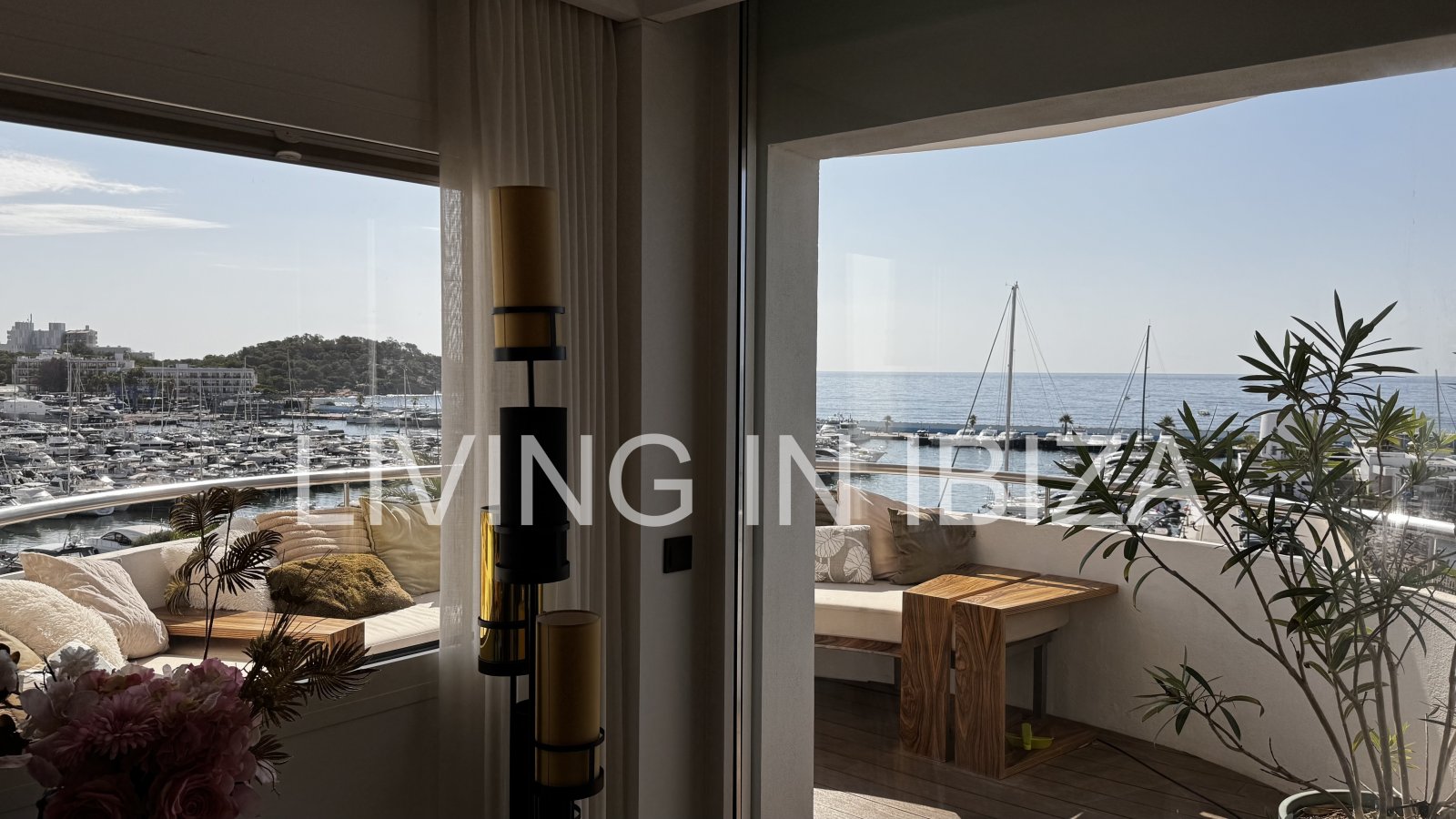 Top rental first line: Extraordinary Luxury Seafront Apartment for Rent – Santa Eulalia del Río, Ibiza