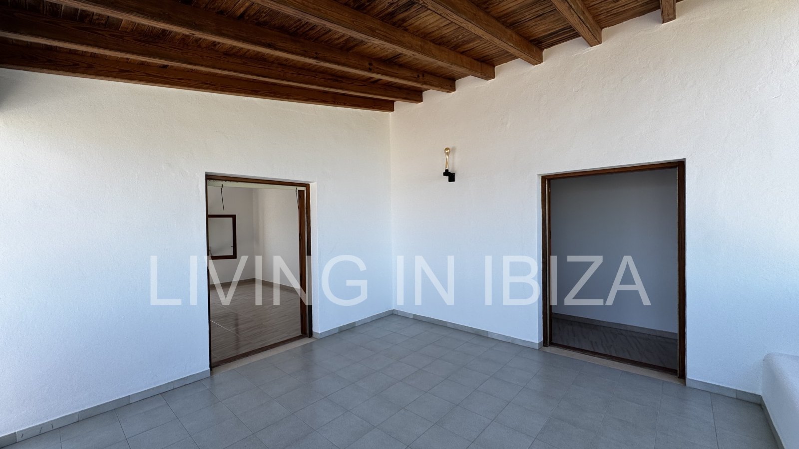 ANNUAL / LONG TERM RENTAL. MINIMUM ONE YEAR. FINCA payesa totally renovated in  San Juan, Ibiza. Pool, idyllic area, field.