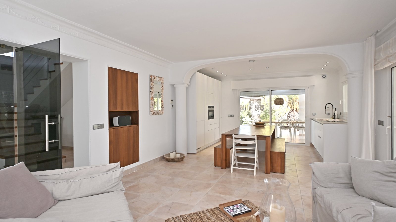 Exclusive luxury villa for sale in San Carlos, Santa Eulalia del Río (Ibiza). This villa stands out due to its prime location, close to the beach