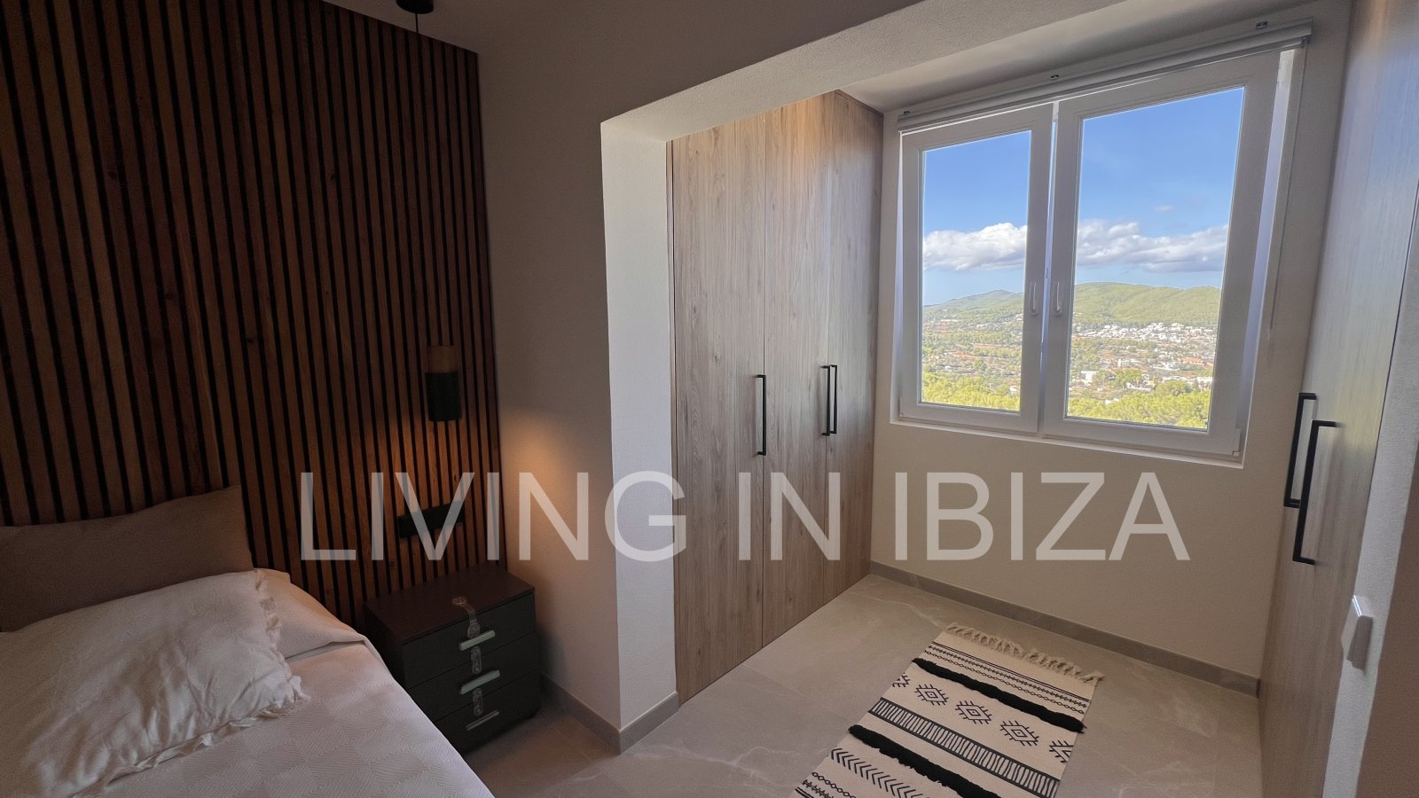 Penthouse for sale on the island of Ibiza. Elegant property with spectacular sea views.