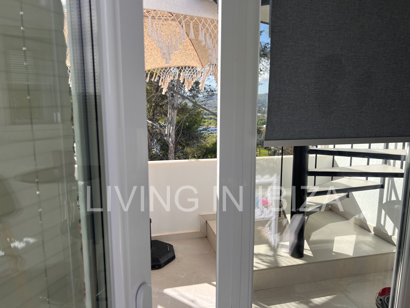 Penthouse for sale on the island of Ibiza. Elegant property with spectacular sea views.