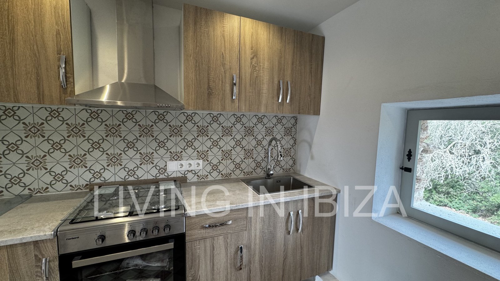 ANNUAL RENT. Yearly rent. First floor house in the countryside, with access by external stairs, in the area of Cala Pada, in Santa Eulalia del Río (Ib