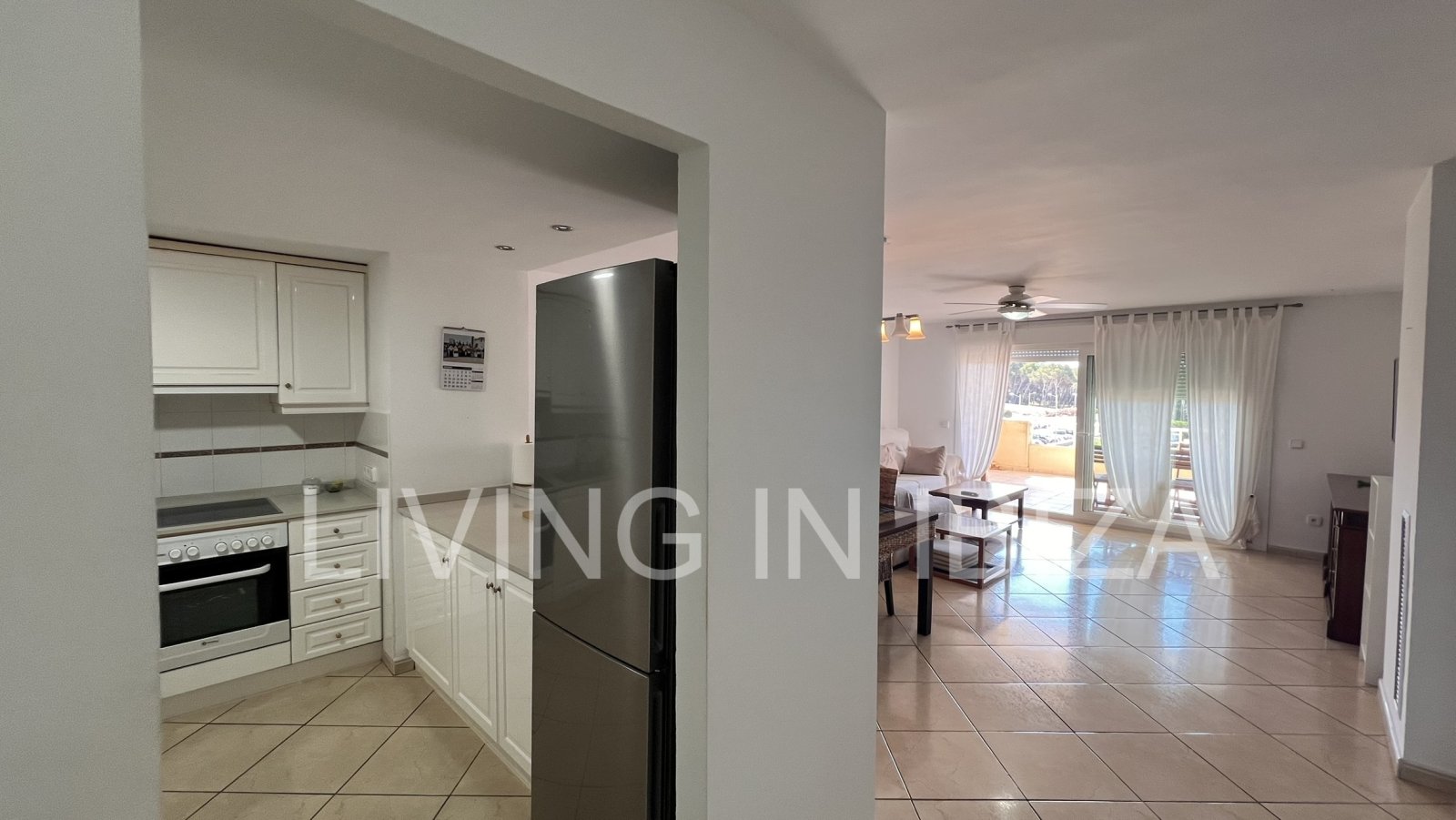 Annual rent / Long term contract - Very spacious, beautiful and cozy apartment in Santa Eulalia del Río, Ibiza. With community pool and garden.