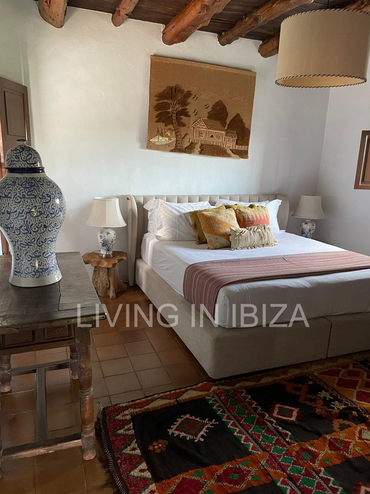 Exclusive brand new villa, contemporary Mediterranean style, saltwater pool, underfloor heating, annual rental, option for season 2026 Ibiza long term