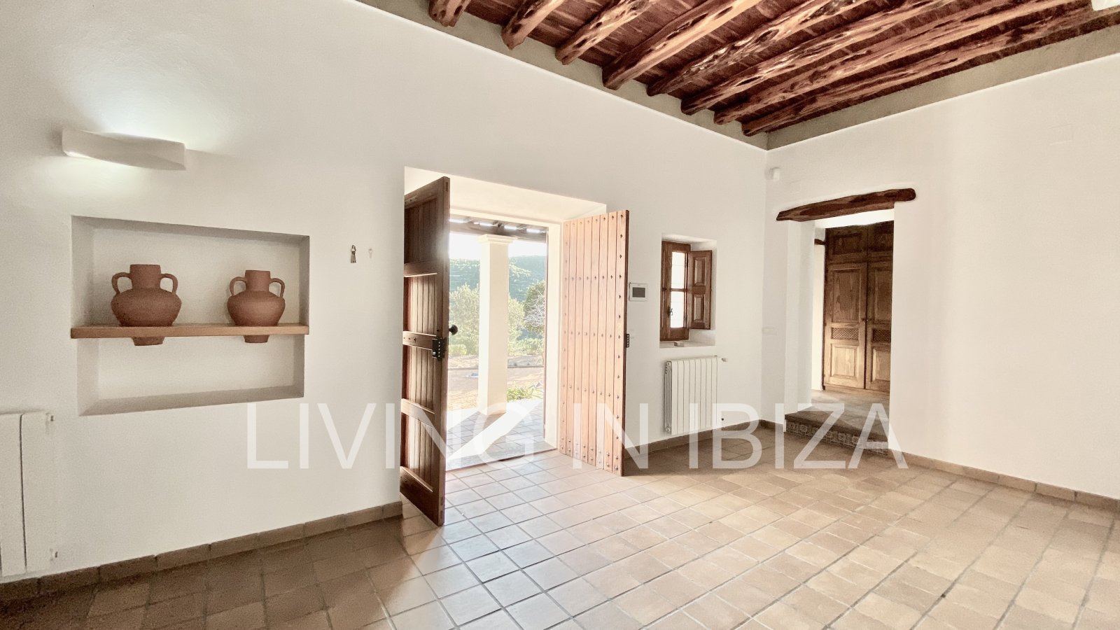 Exclusive, renovated antique ibizencan finca with saline swimming pool, central heating, isolated location, San Juan, Ibiza for long term rental