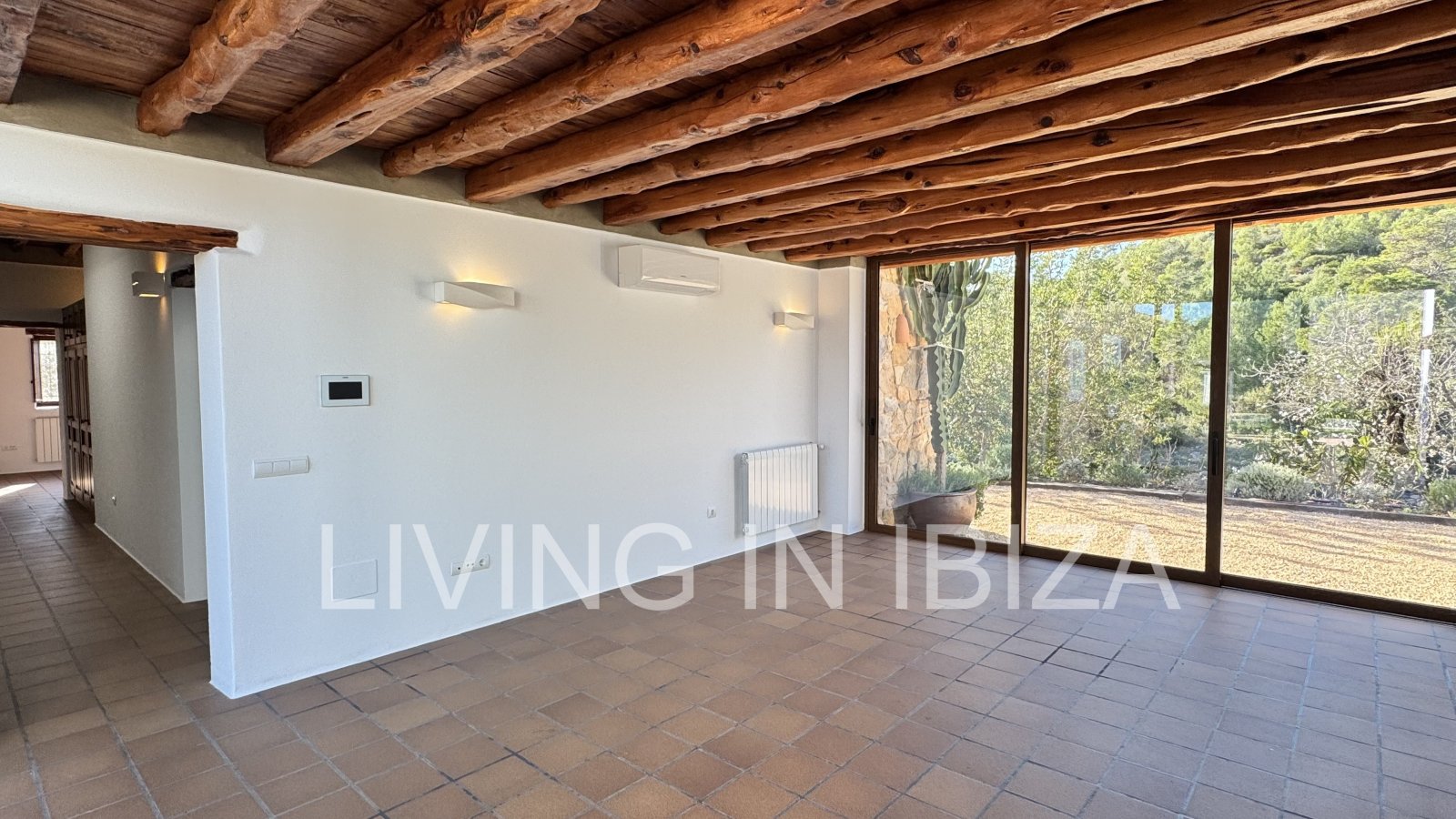 Exclusive, renovated antique ibizencan finca with saline swimming pool, central heating, isolated location, San Juan, Ibiza for long term rental