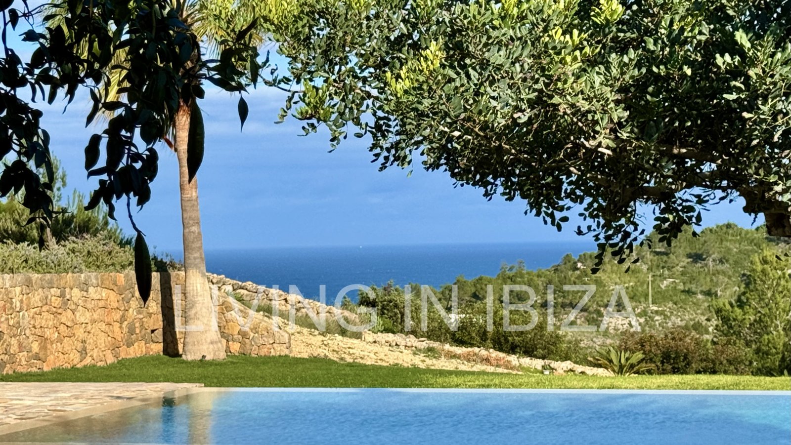 Exclusive, renovated antique ibizencan finca with saline swimming pool, central heating, isolated location, San Juan, Ibiza for long term rental