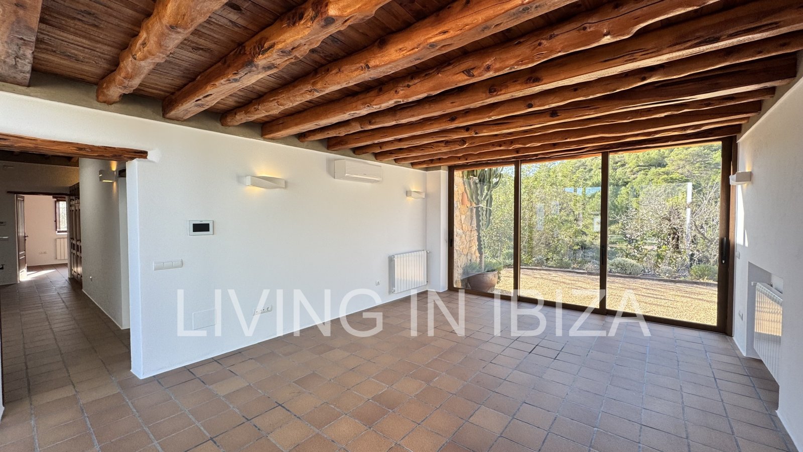 Exclusive, renovated antique ibizencan finca with saline swimming pool, central heating, isolated location, San Juan, Ibiza for long term rental