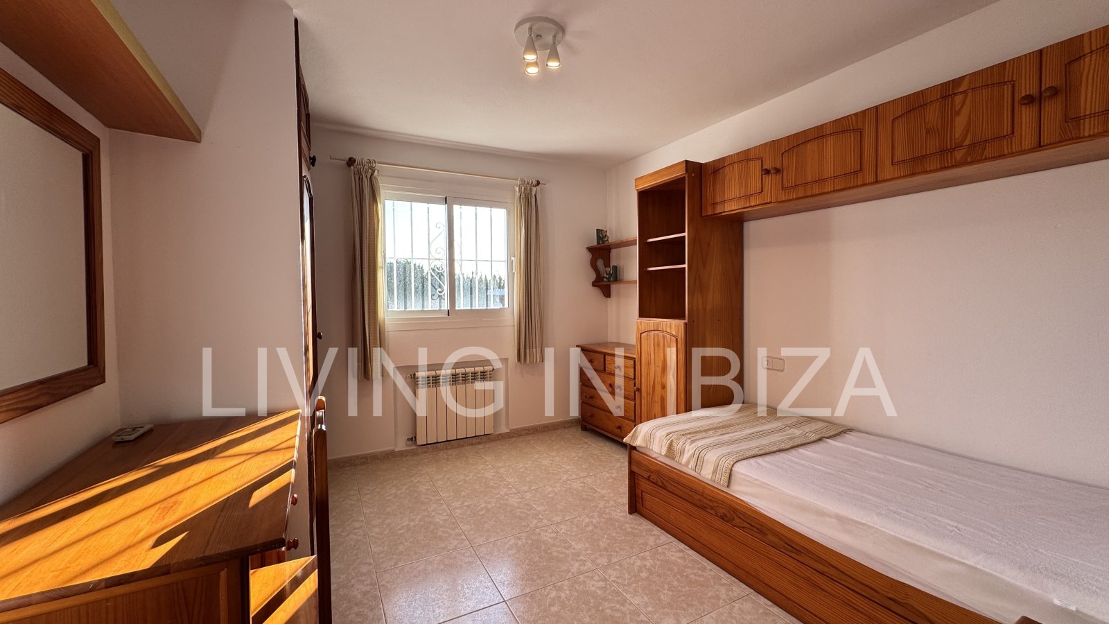 Long-term rental in Santa Eulàlia del Riu, Ibiza. This house offers an ideal setting for year-round living, combining comfort, privacy, and a Medit