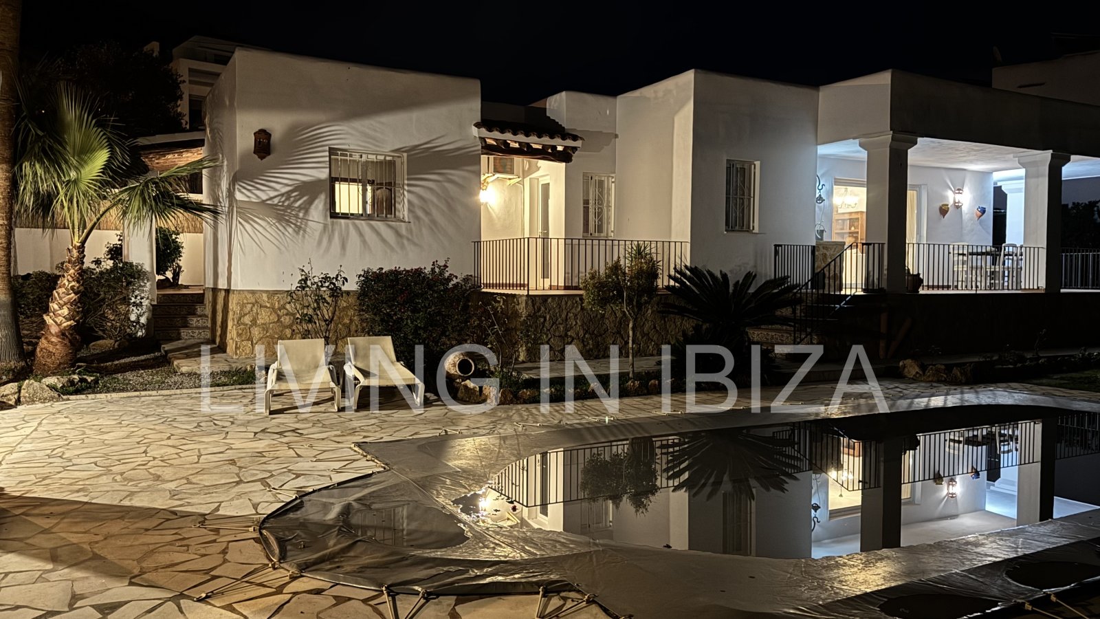 Long-term rental in Santa Eulàlia del Riu, Ibiza. This house offers an ideal setting for year-round living, combining comfort, privacy, and a Medit