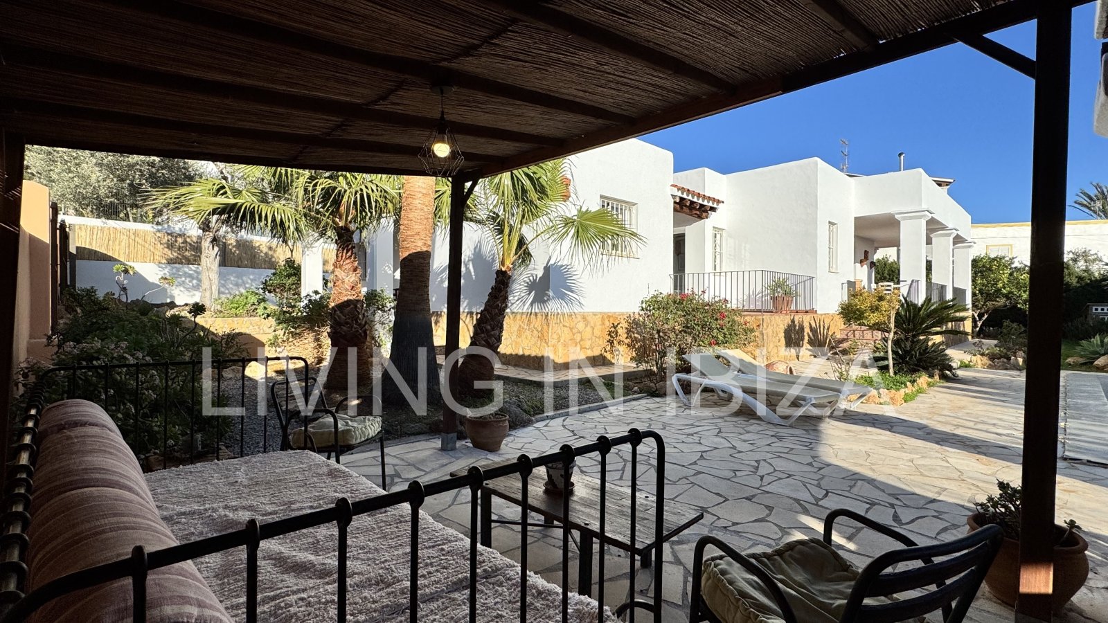 Long-term rental in Santa Eulàlia del Riu, Ibiza. This house offers an ideal setting for year-round living, combining comfort, privacy, and a Medit