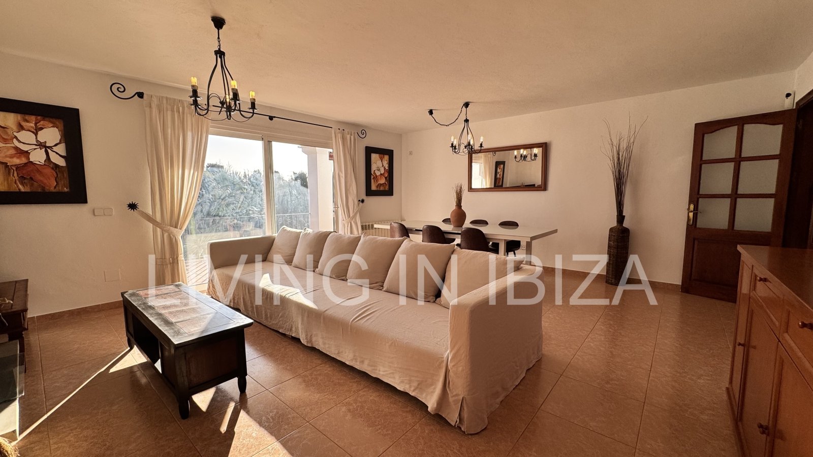 Long-term rental in Santa Eulàlia del Riu, Ibiza. This house offers an ideal setting for year-round living, combining comfort, privacy, and a Medit
