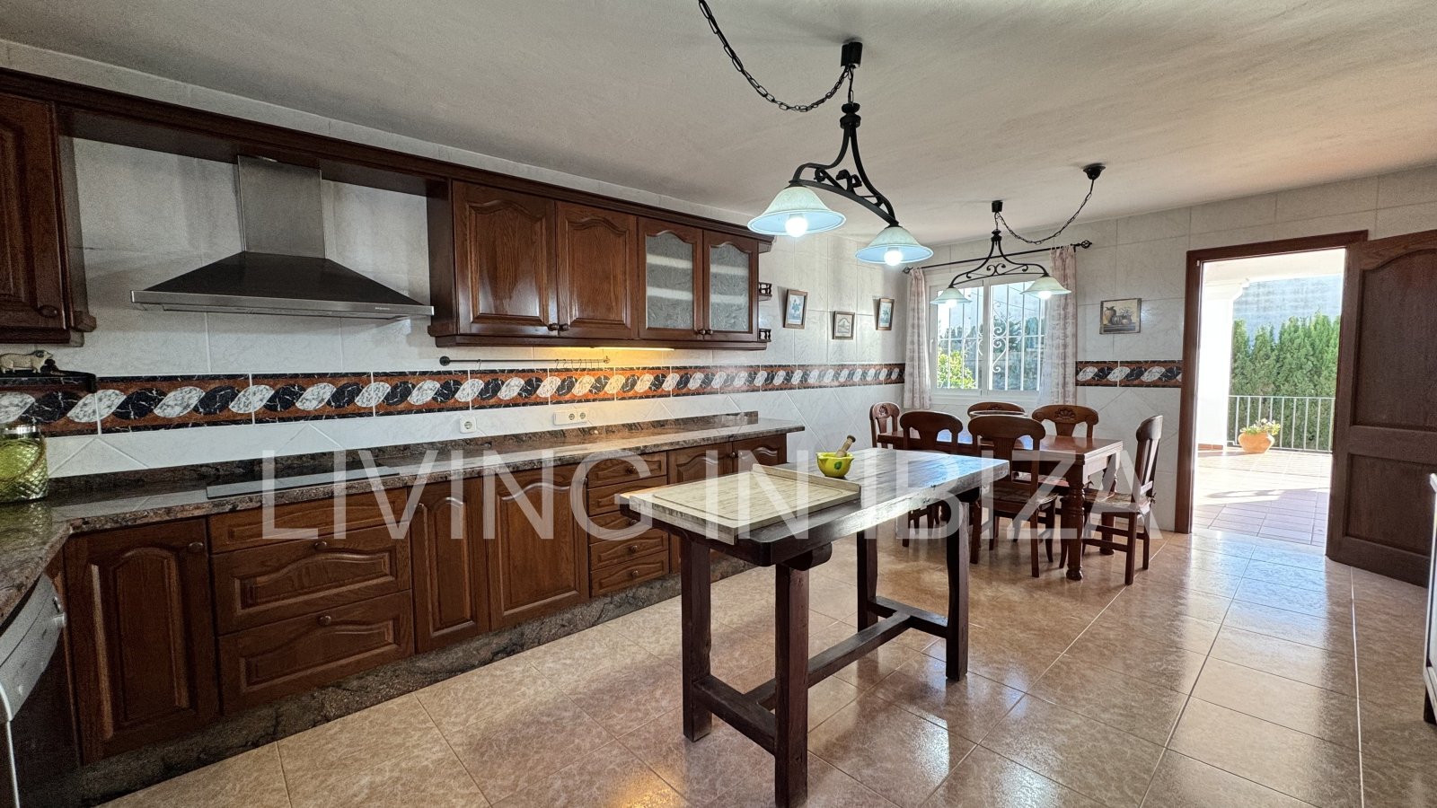 Long-term rental in Santa Eulàlia del Riu, Ibiza. This house offers an ideal setting for year-round living, combining comfort, privacy, and a Medit