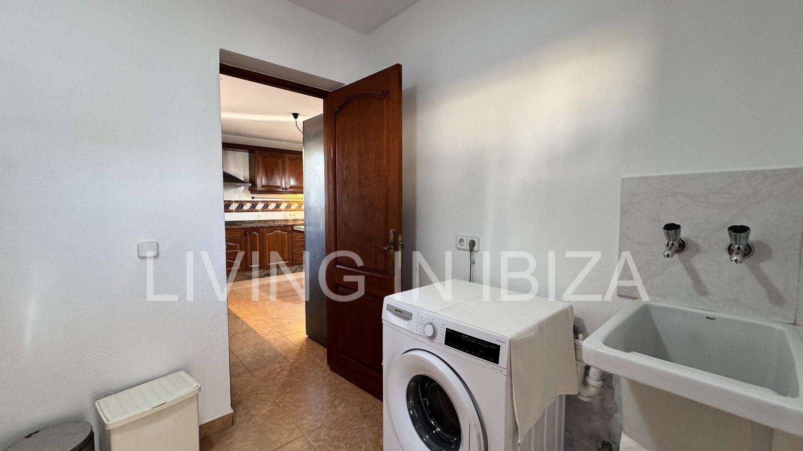 Long-term rental in Santa Eulàlia del Riu, Ibiza. This house offers an ideal setting for year-round living, combining comfort, privacy, and a Medit