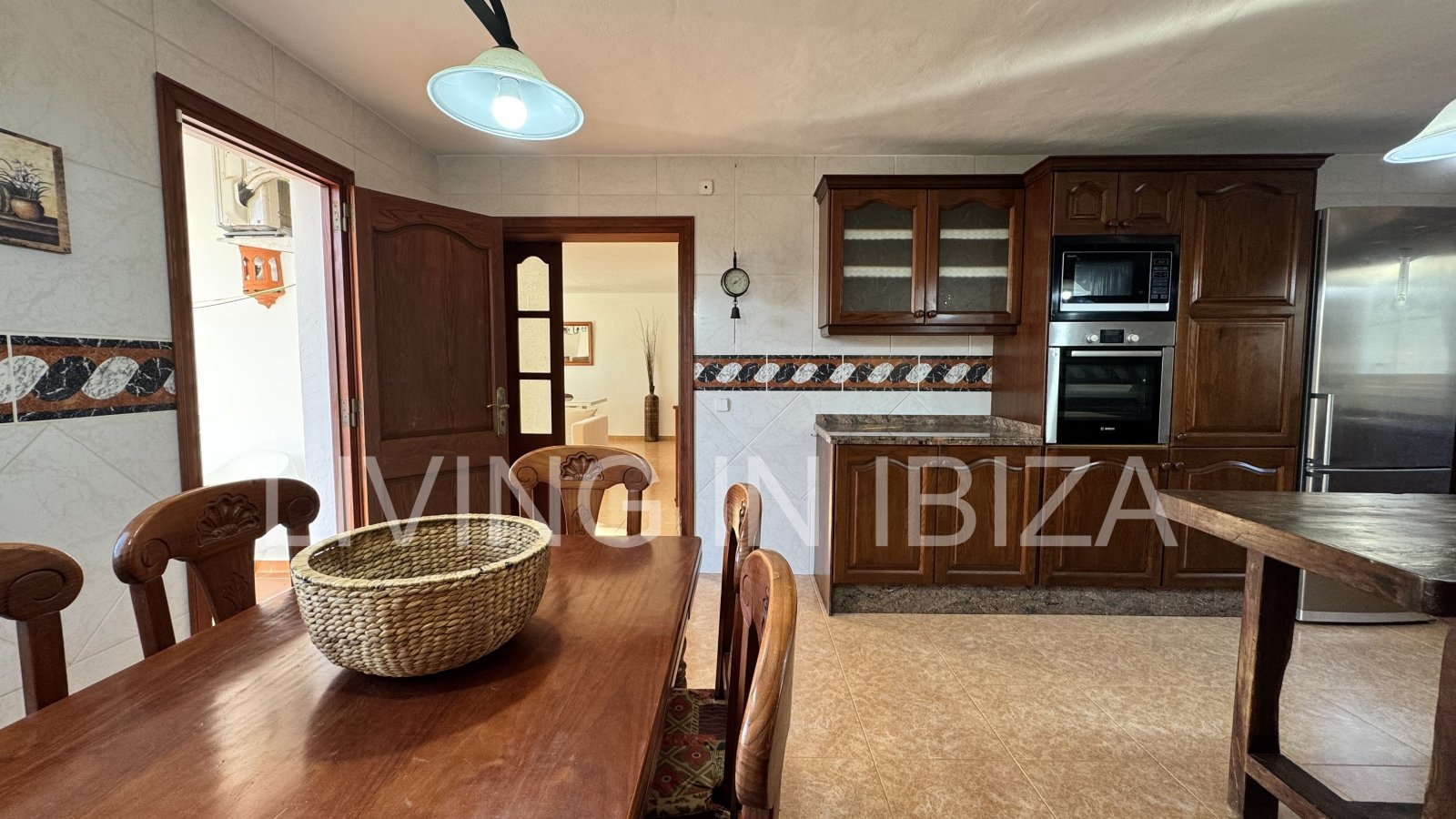 Long-term rental in Santa Eulàlia del Riu, Ibiza. This house offers an ideal setting for year-round living, combining comfort, privacy, and a Medit