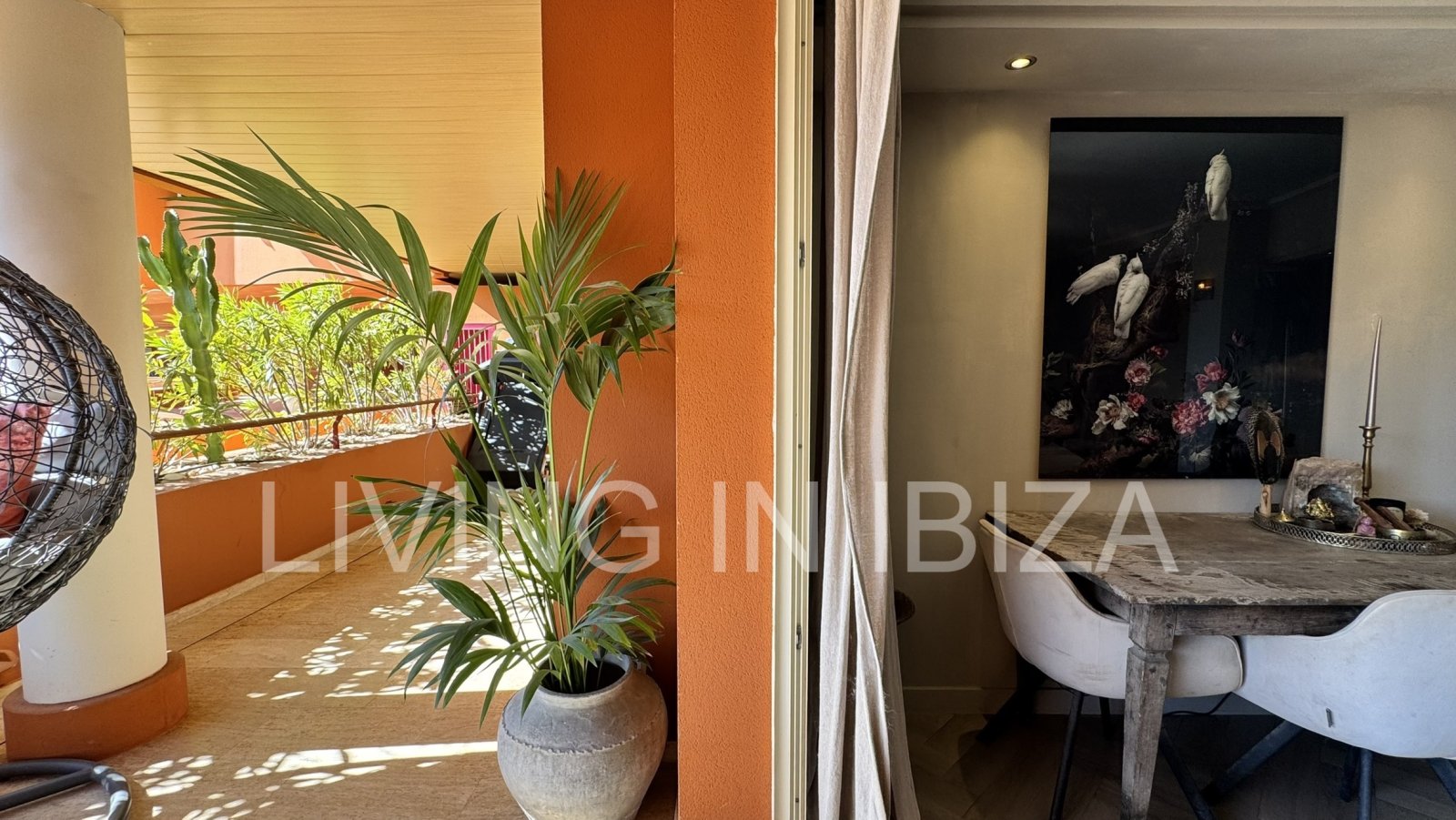 For sale: A flat in Roca Llisa, Ibiza, with a large sun terrace, two bedrooms, a pool, and a parking space.