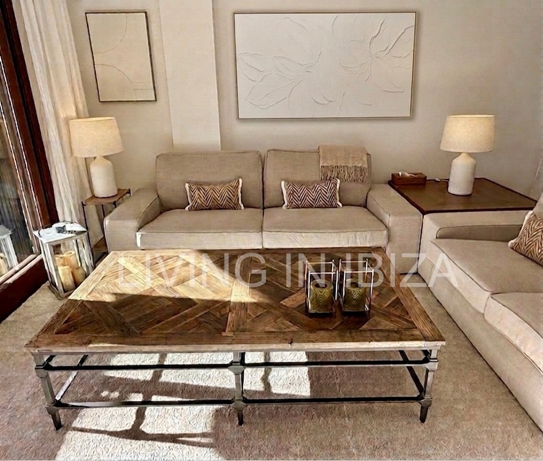 Seasonal Rental: beautiful ground-floor flat is available to rent in the peaceful and popular area of S'Argamassa, Ibiza. 200 metres from the coast.