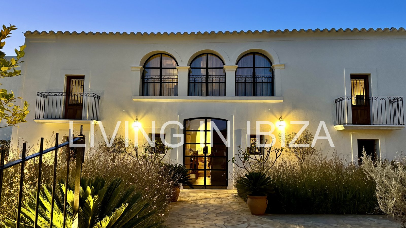 Long-term / annual rental: Unique Ibizan finca, fully renovated, unfurnished, heated swimming pool, annex with guest lounge in San Juan, Ibiza