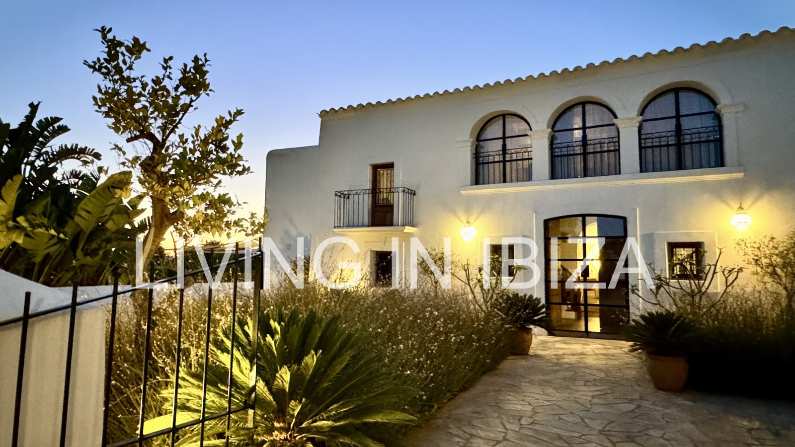 Long-term / annual rental: Unique Ibizan finca, fully renovated, unfurnished, heated swimming pool, annex with guest lounge in San Juan, Ibiza
