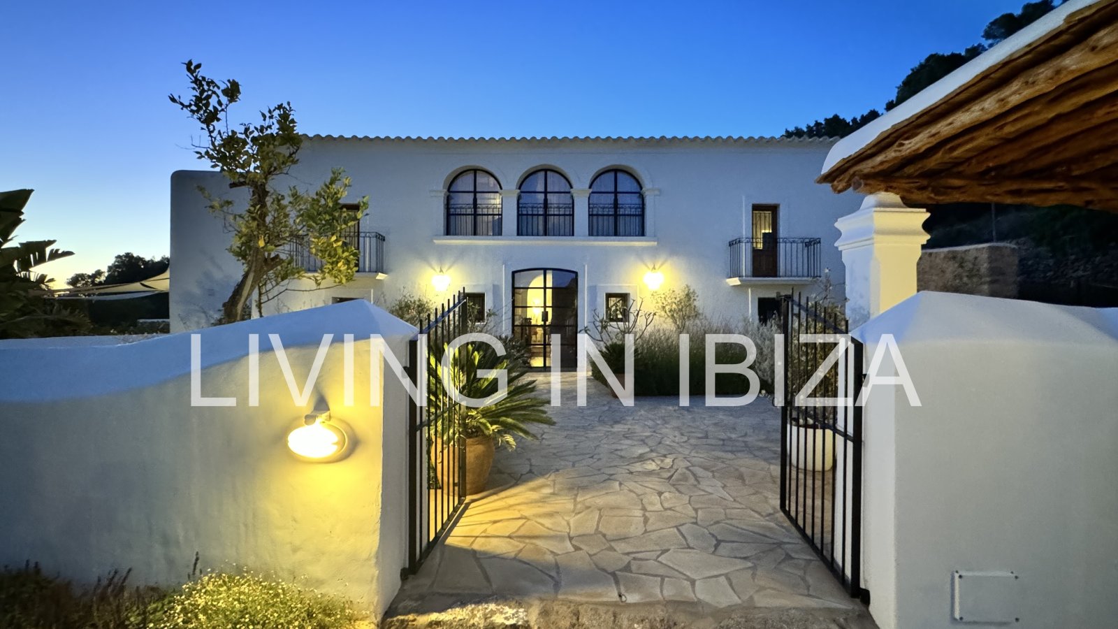 Long-term / annual rental: Unique Ibizan finca, fully renovated, unfurnished, heated swimming pool, annex with guest lounge in San Juan, Ibiza