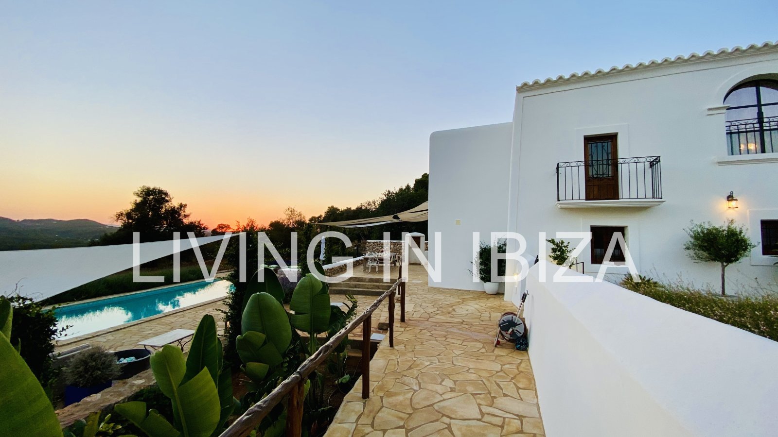 Long-term / annual rental: Unique Ibizan finca, fully renovated, unfurnished, heated swimming pool, annex with guest lounge in San Juan, Ibiza