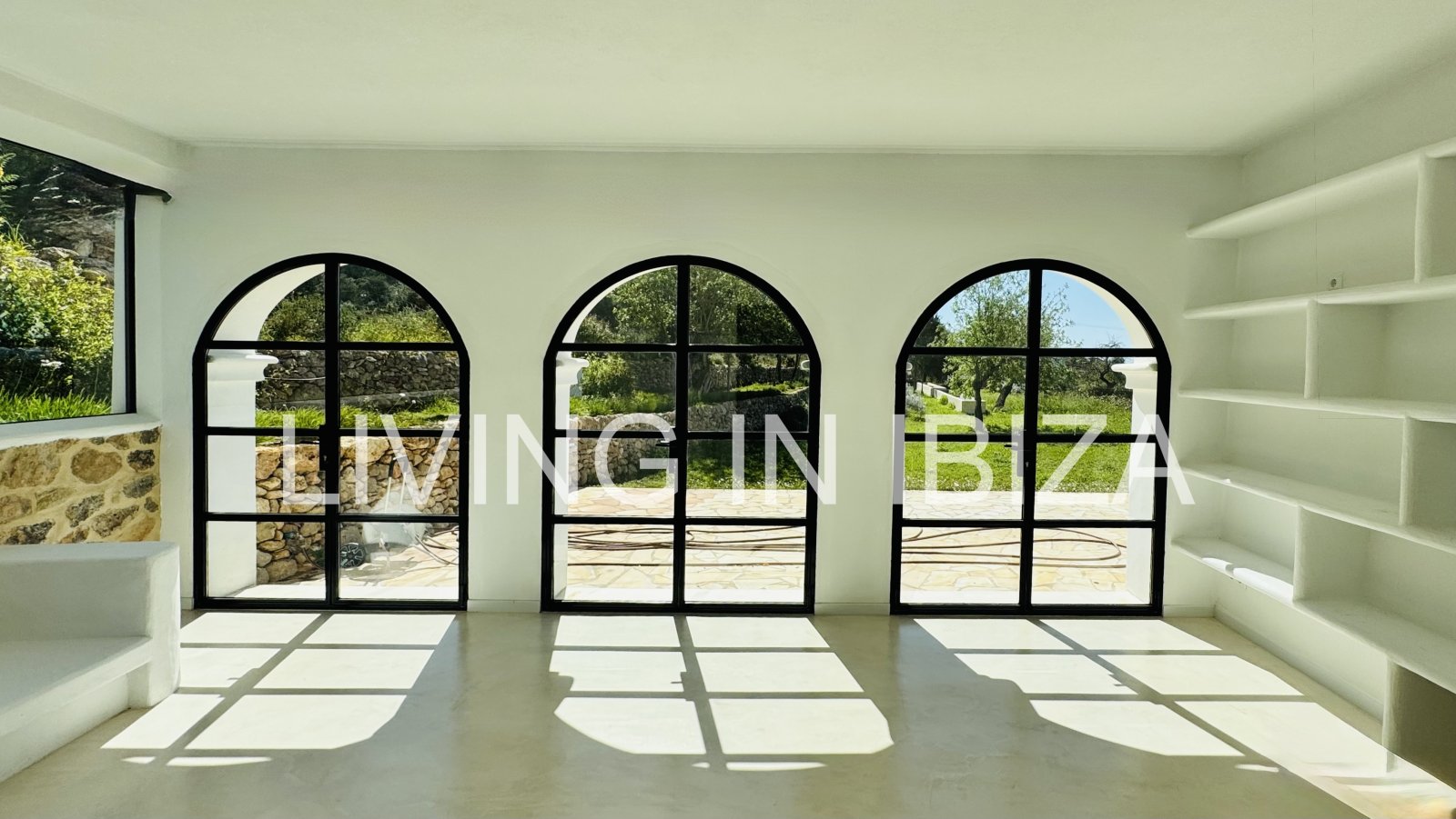Long-term / annual rental: Unique Ibizan finca, fully renovated, unfurnished, heated swimming pool, annex with guest lounge in San Juan, Ibiza