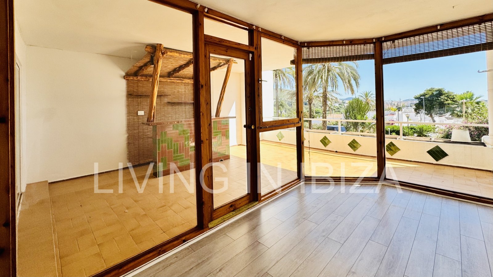 Apartment for sale: 92 m² apartment in the peaceful and popular Siesta district of Santa Eulalia del Río, Ibiza.