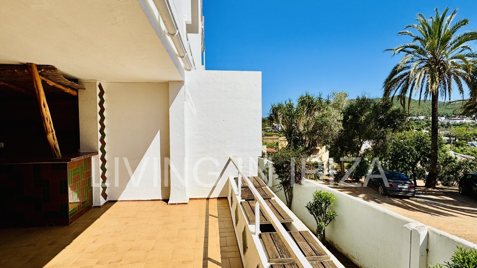 Apartment for sale: 92 m² apartment in the peaceful and popular Siesta district of Santa Eulalia del Río, Ibiza.