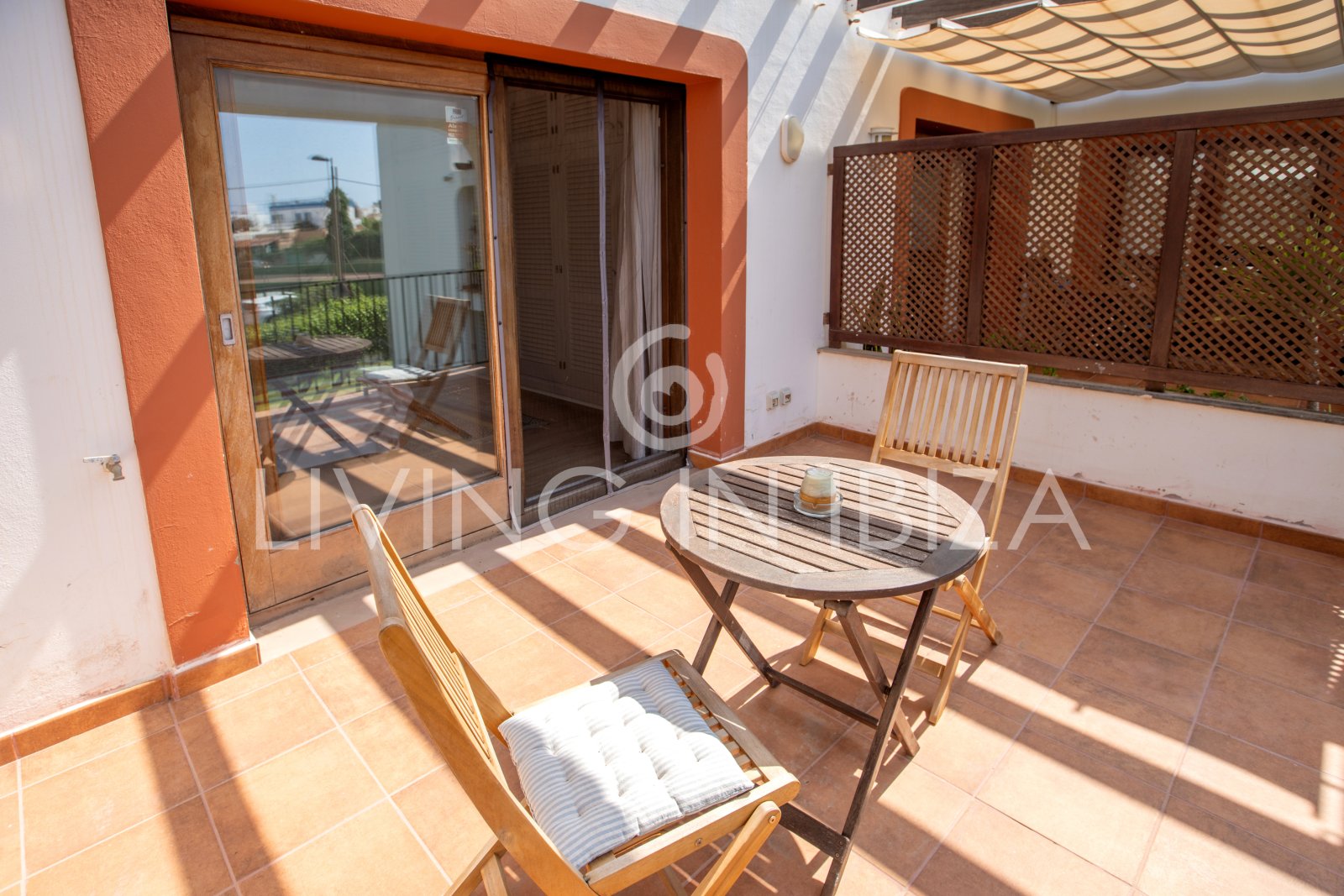 Attractive investment: Terraced house, townhouse for sale, privileged area of Ibiza, Illa Plana. Close to the sea, recently renovated, swimming pool