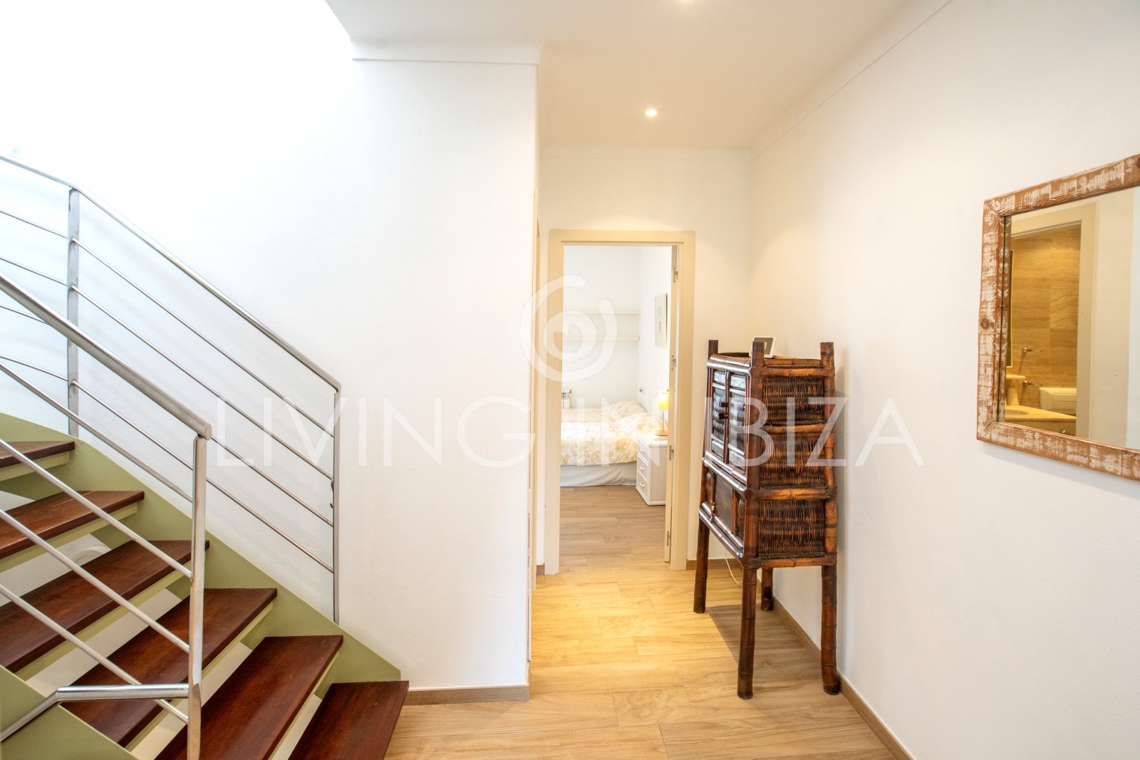 Attractive investment: Terraced house, townhouse for sale, privileged area of Ibiza, Illa Plana. Close to the sea, recently renovated, swimming pool