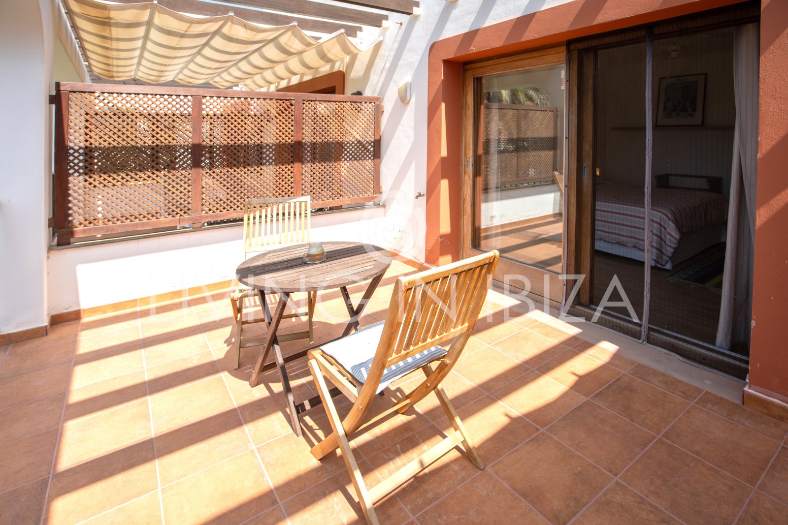 Attractive investment: Terraced house, townhouse for sale, privileged area of Ibiza, Illa Plana. Close to the sea, recently renovated, swimming pool